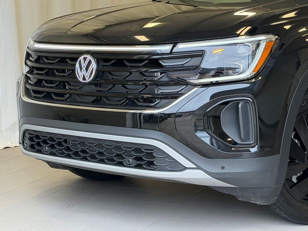 2025 Volkswagen Atlas Cross Sport 2.0T SE w/Technology AWD