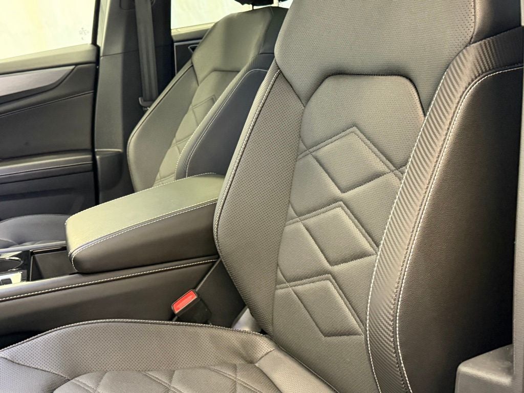 2025 Volkswagen Atlas Cross Sport 2.0T SE w/Technology AWD