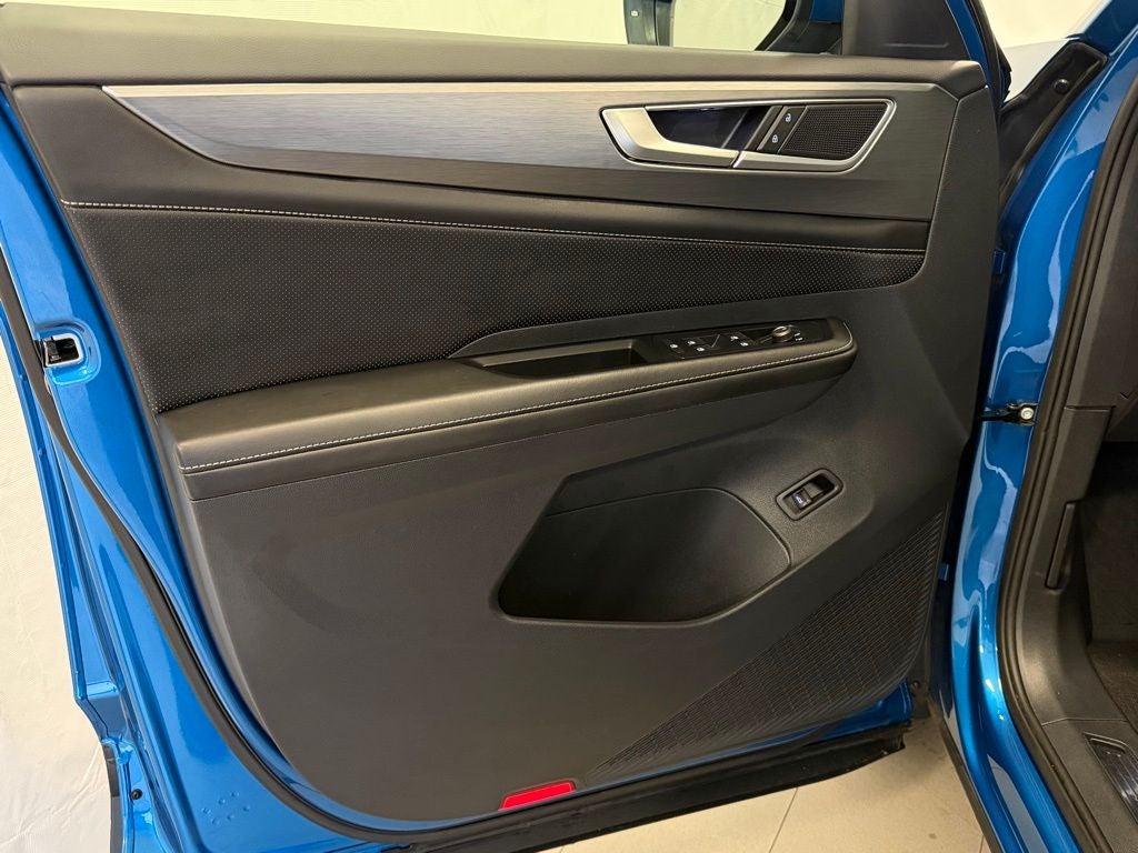 2025 Volkswagen Atlas Cross Sport 2.0T SE w/Technology AWD