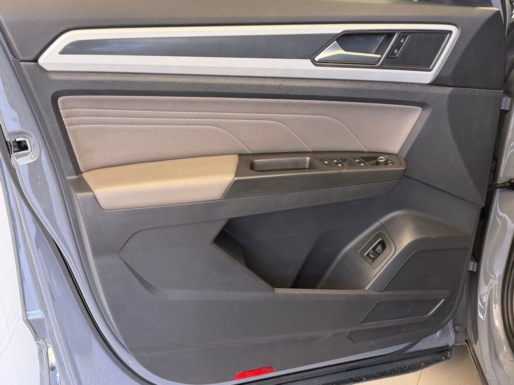 2022 Volkswagen Atlas Cross Sport 3.6L V6 SEL R-Line AWD