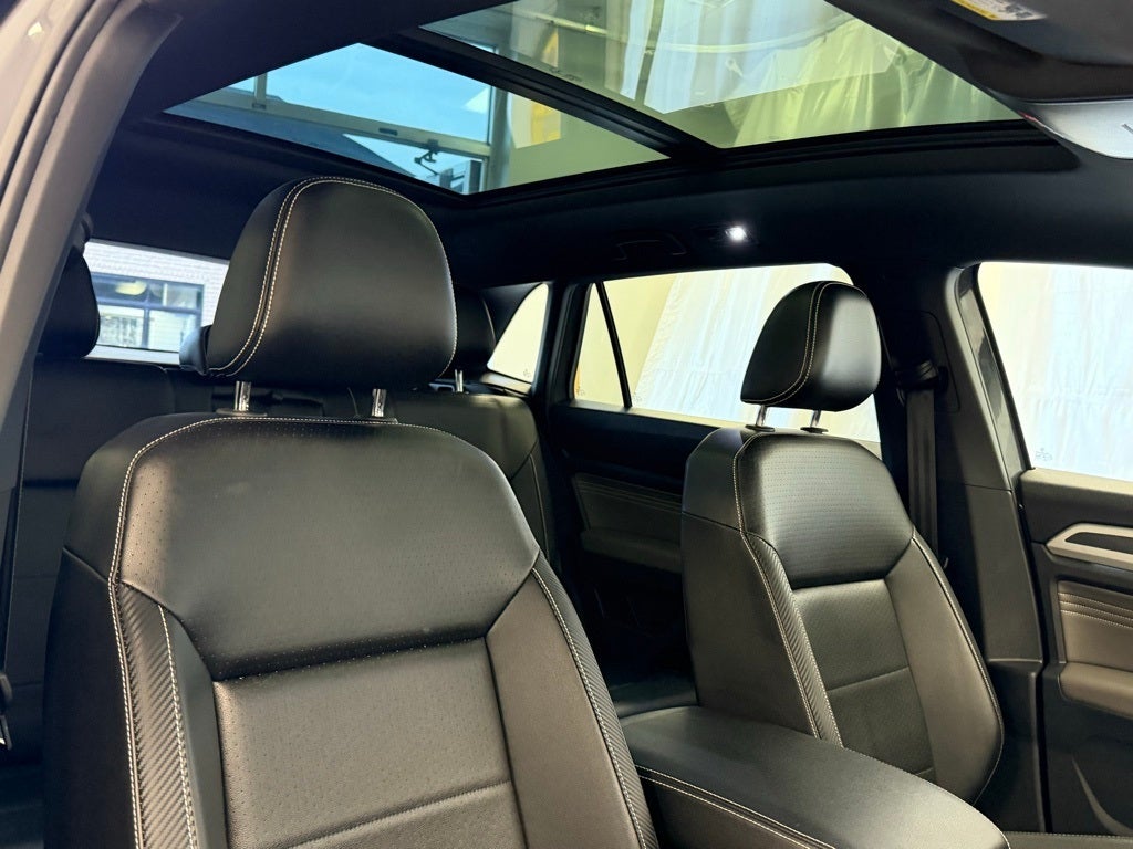 2022 Volkswagen Atlas Cross Sport 3.6L V6 SEL R-Line AWD