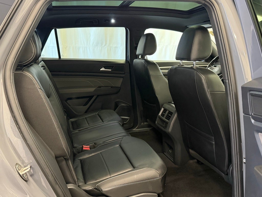 2022 Volkswagen Atlas Cross Sport 3.6L V6 SEL R-Line AWD