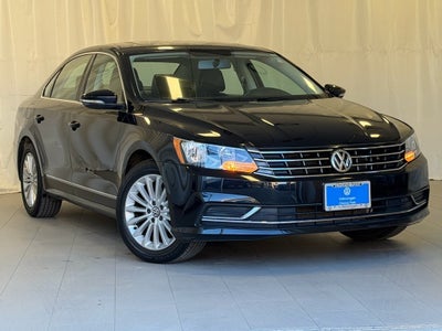 2017 Volkswagen Passat 1.8T SE