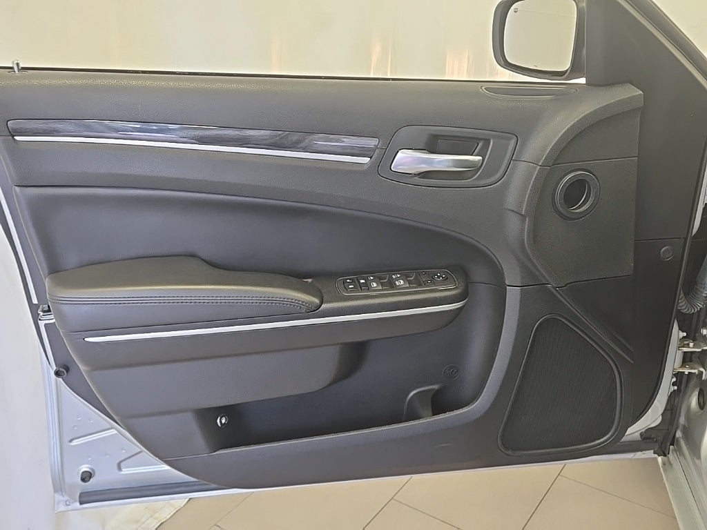 2022 Chrysler 300 Touring