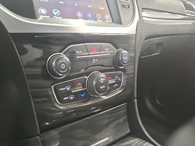 2022 Chrysler 300 Touring