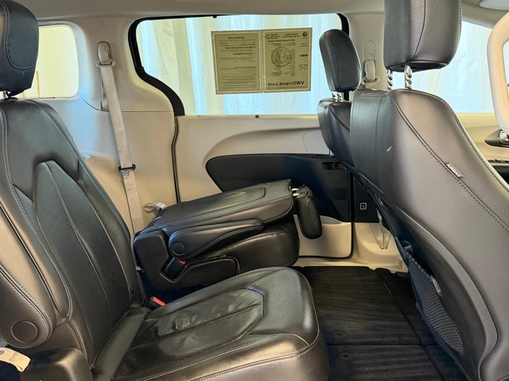 2021 Chrysler Pacifica Touring L