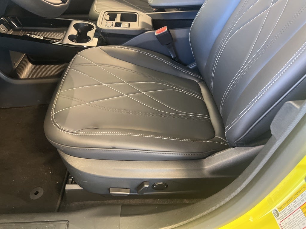 2025 Ford Mustang Mach-E Select AWD