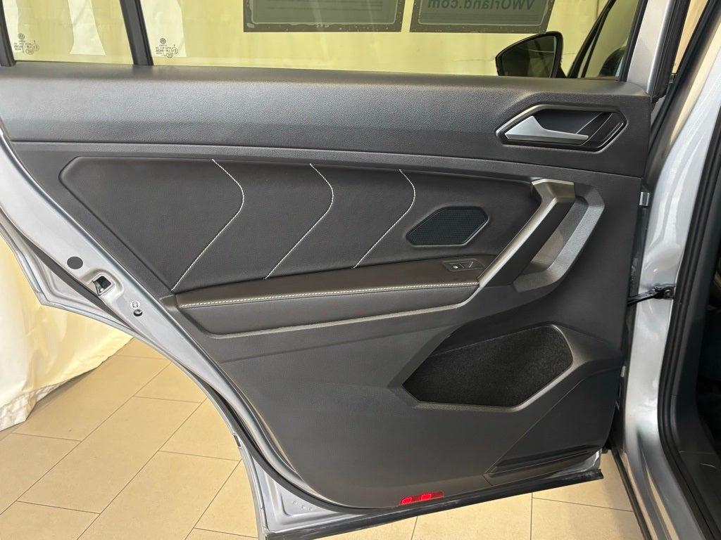 2024 Volkswagen Tiguan 2.0T SE R-Line Black AWD