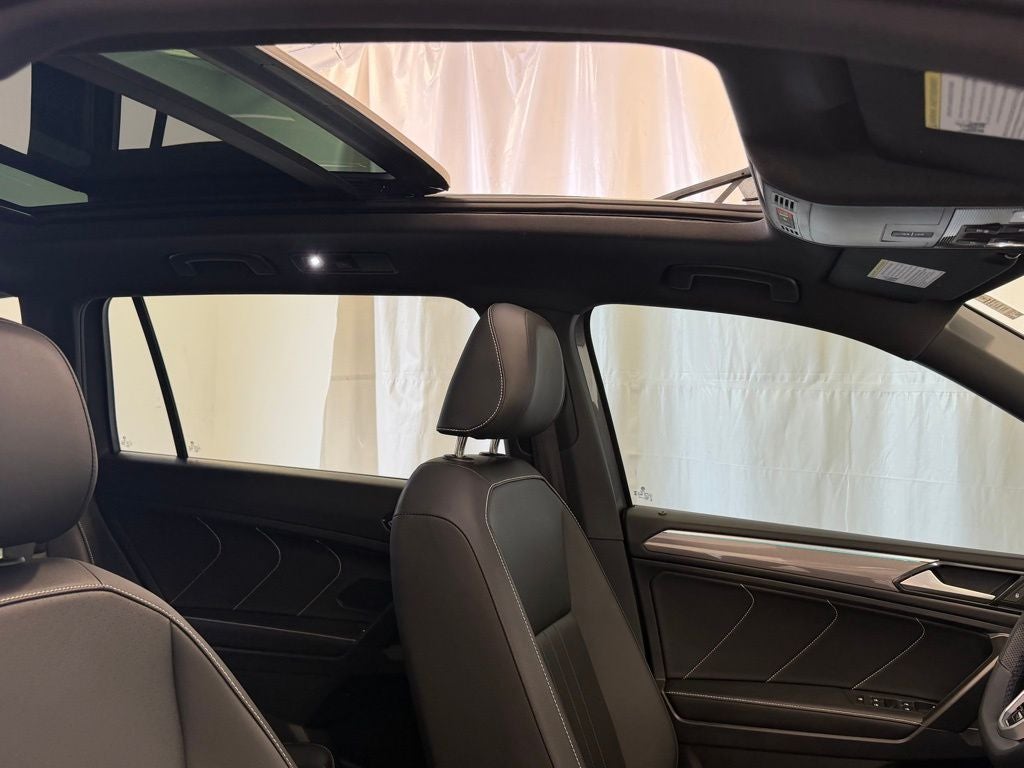 2024 Volkswagen Tiguan 2.0T SE R-Line Black AWD