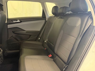 2022 Volkswagen Taos 1.5T SE AWD