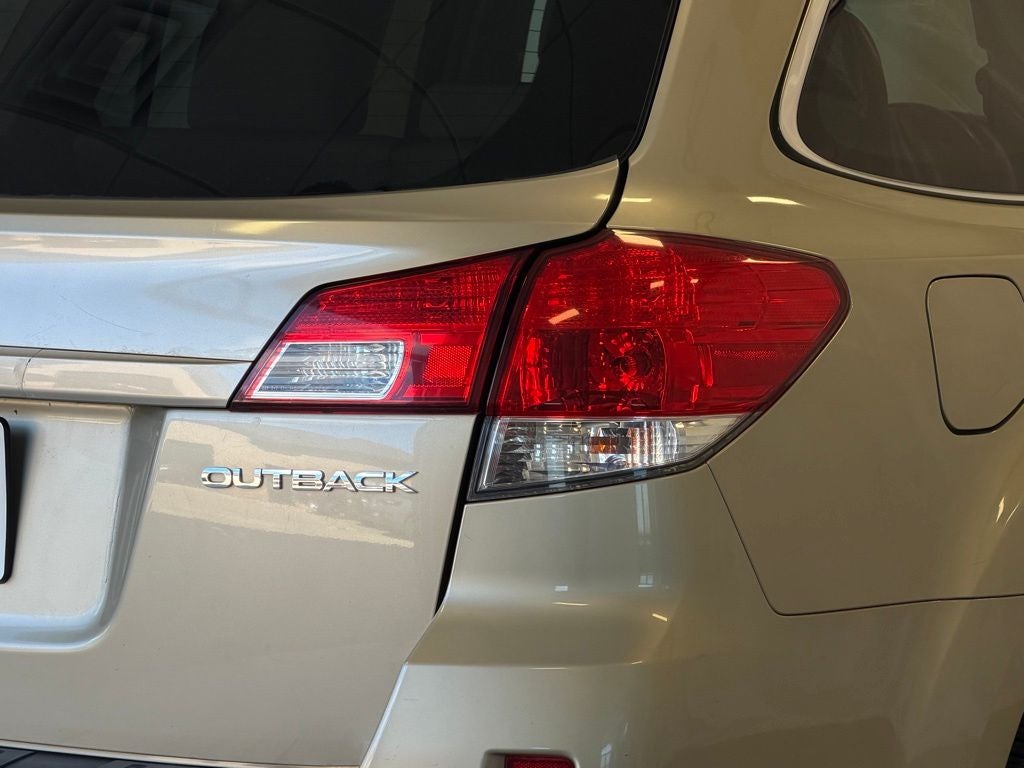 2010 Subaru Outback 2.5i Premium AWD