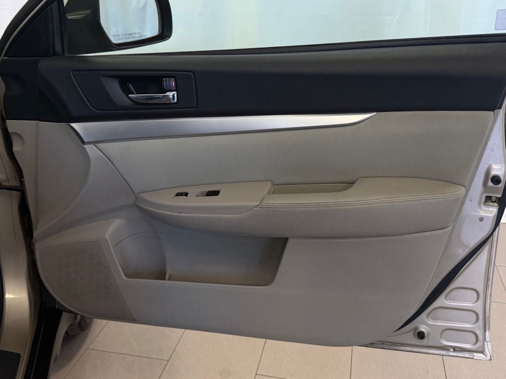 2010 Subaru Outback 2.5i Premium AWD