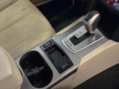 2010 Subaru Outback 2.5i Premium AWD