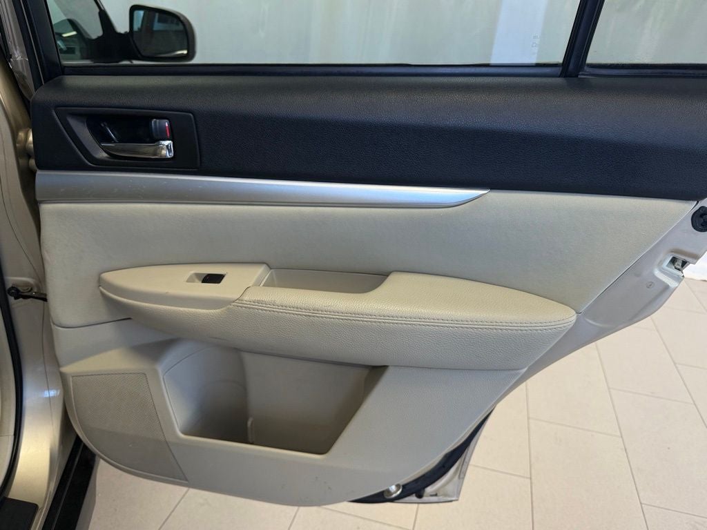 2010 Subaru Outback 2.5i Premium AWD