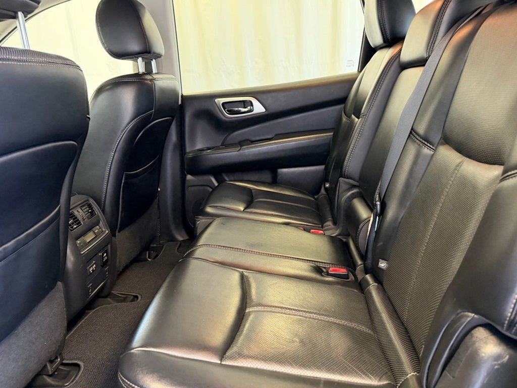 2017 Nissan Pathfinder Platinum 4WD