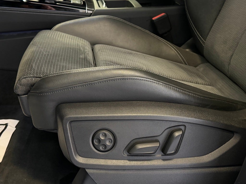 2022 Audi SQ5 Premium Plus quattro