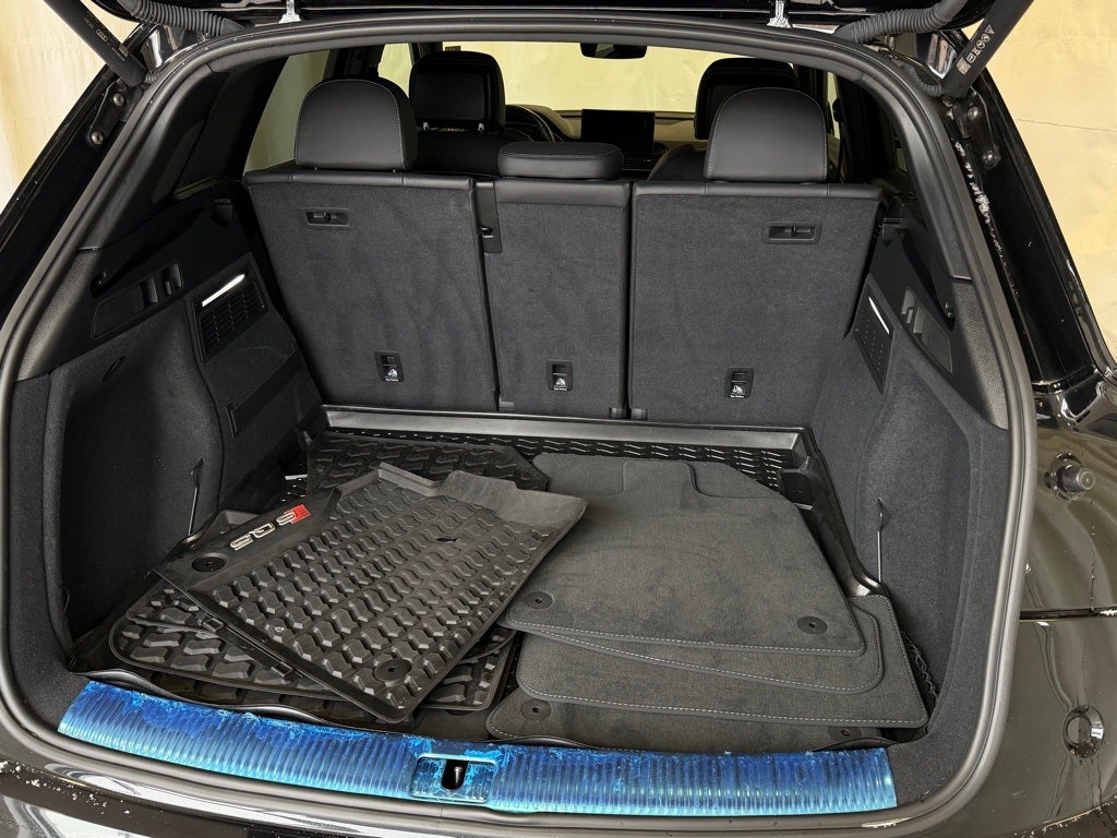 2022 Audi SQ5 Premium Plus quattro