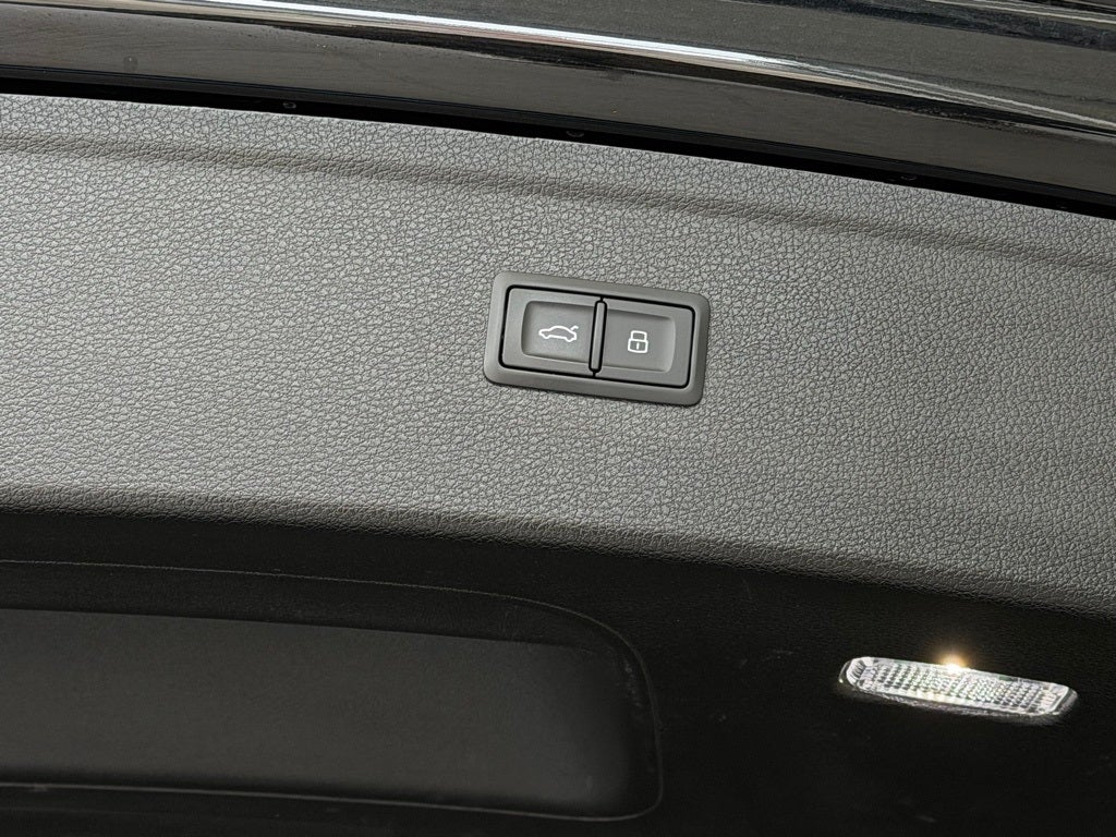 2022 Audi SQ5 Premium Plus quattro