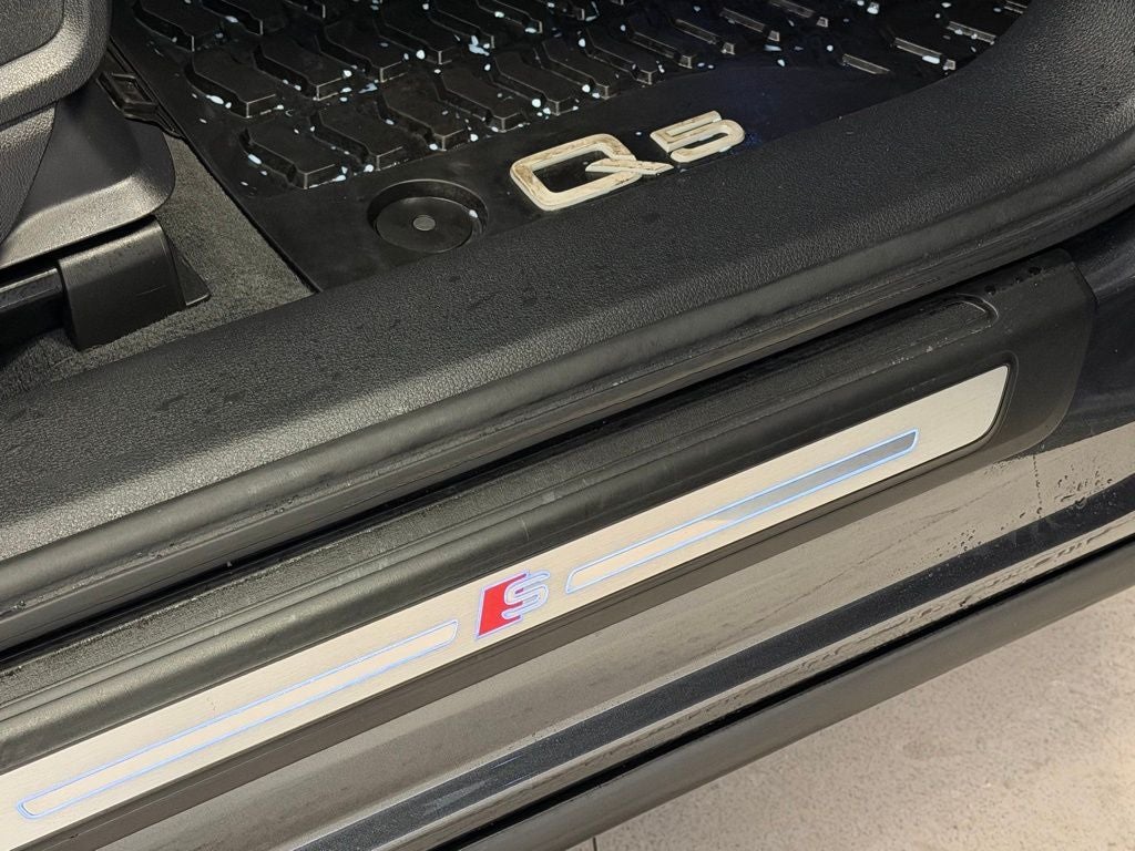 2022 Audi Q5 45 S line Premium quattro