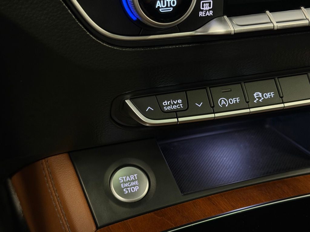 2022 Audi Q5 45 S line Premium quattro