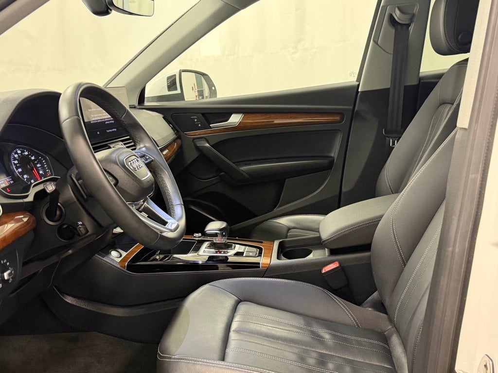 2023 Audi Q5 45 S line Premium quattro