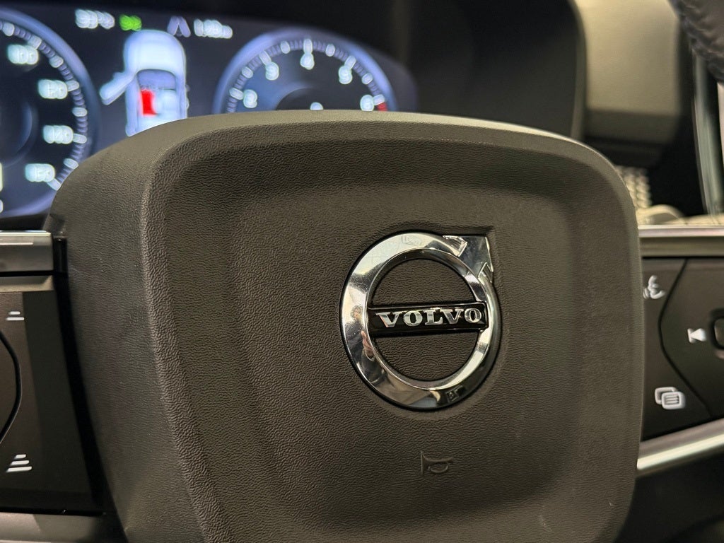 2022 Volvo XC40 R-Design AWD