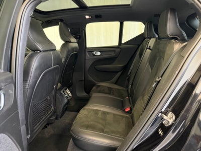 2022 Volvo XC40 R-Design AWD